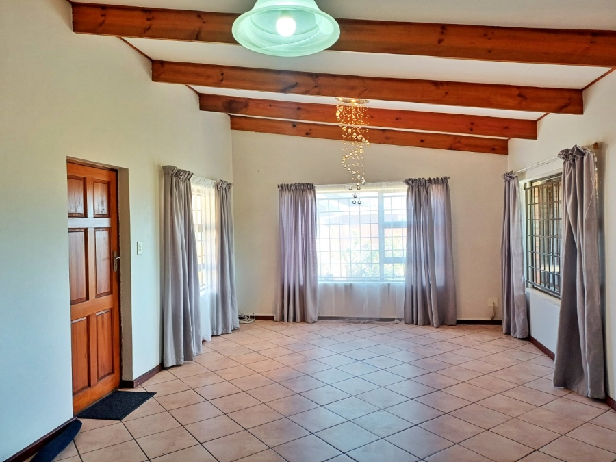 3 Bedroom Property for Sale in Fraaiuitsig Western Cape